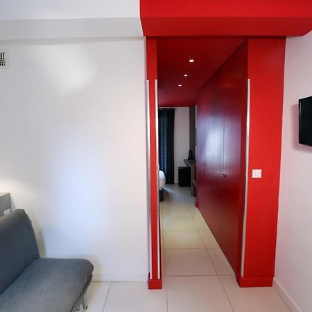 Hotel De La Plage - Hdlp Bormes-les-Mimosas Exteriör bild