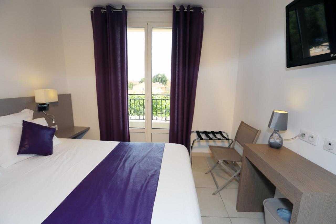 Hotel De La Plage - Hdlp Bormes-les-Mimosas Exteriör bild