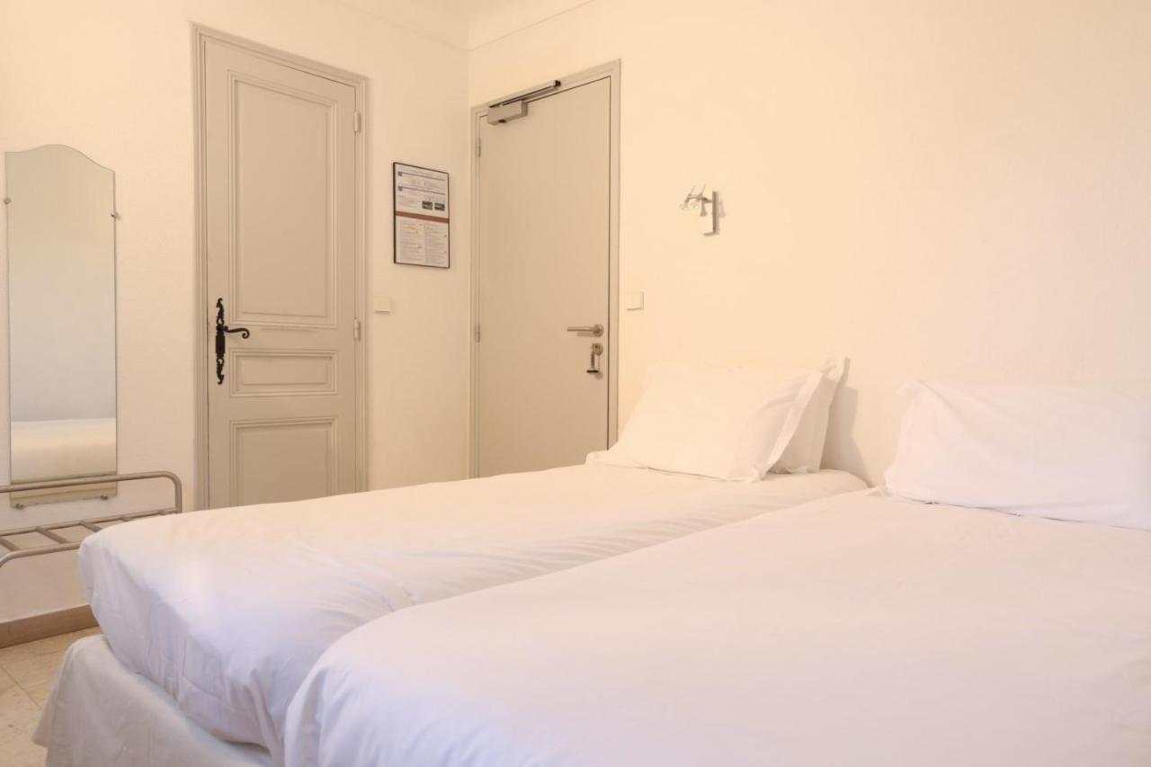 Hotel De La Plage - Hdlp Bormes-les-Mimosas Exteriör bild