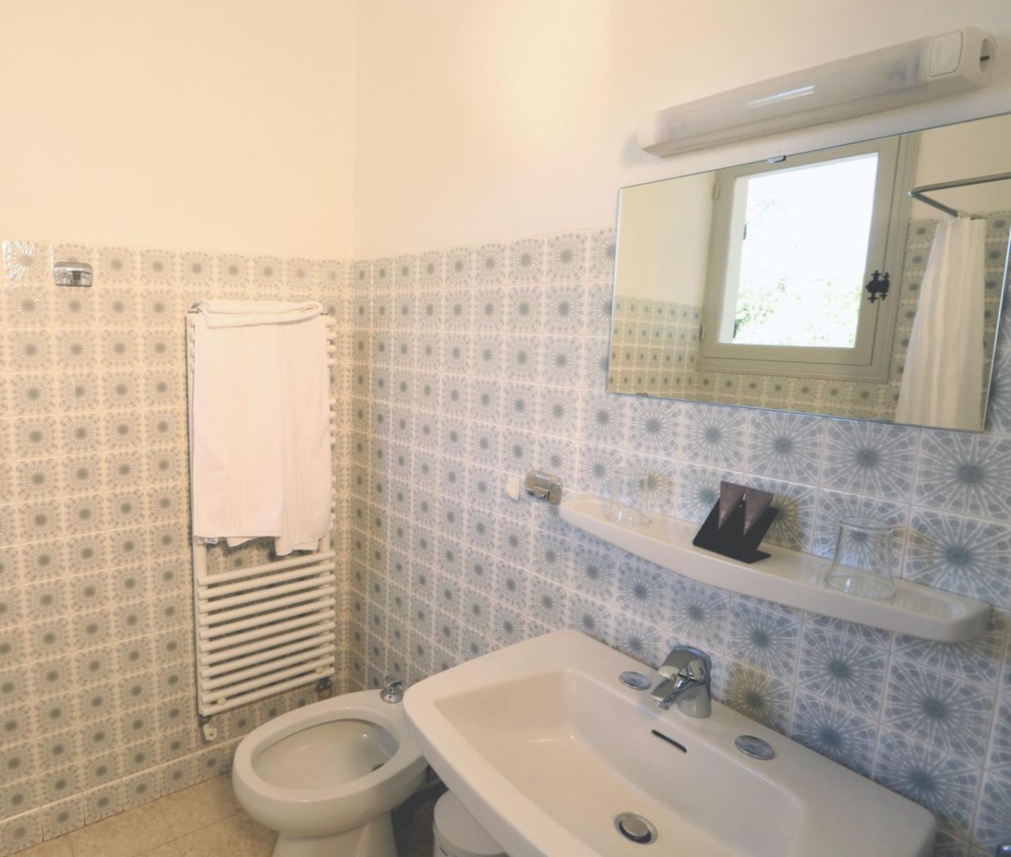 Hotel De La Plage - Hdlp Bormes-les-Mimosas Rum bild